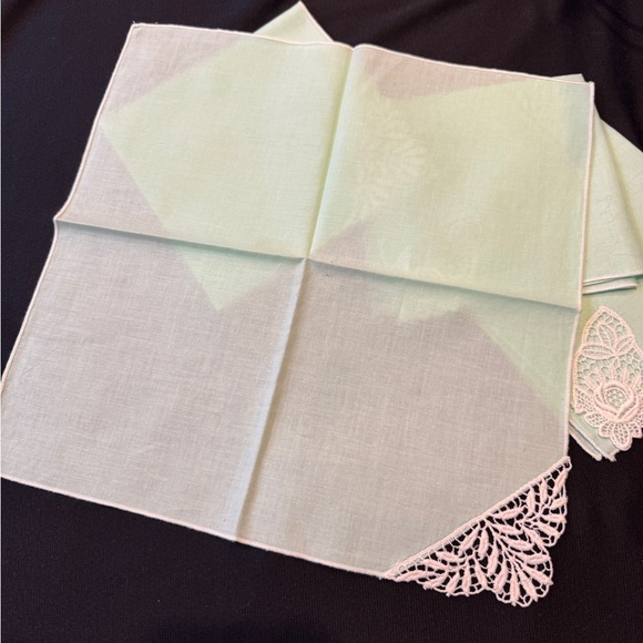 VINTAGE 4 Elegant Lace Trim Napkins 12x12 inchs Lunch Dinner Cocktail MINT Green - Picture 4 of 8